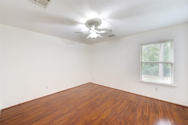 Building Photo - 11 E Sage Creek Pl