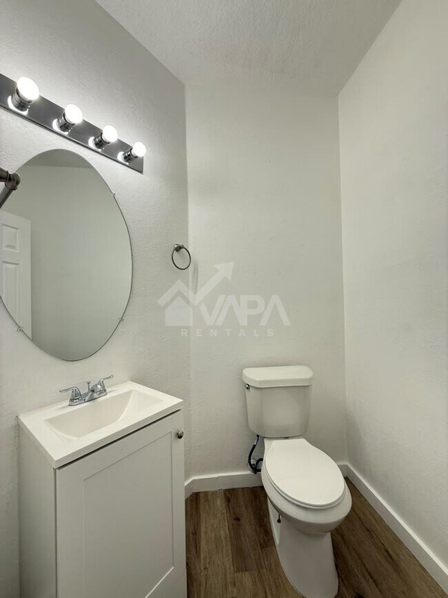 Building Photo - 918 Spring Knoll