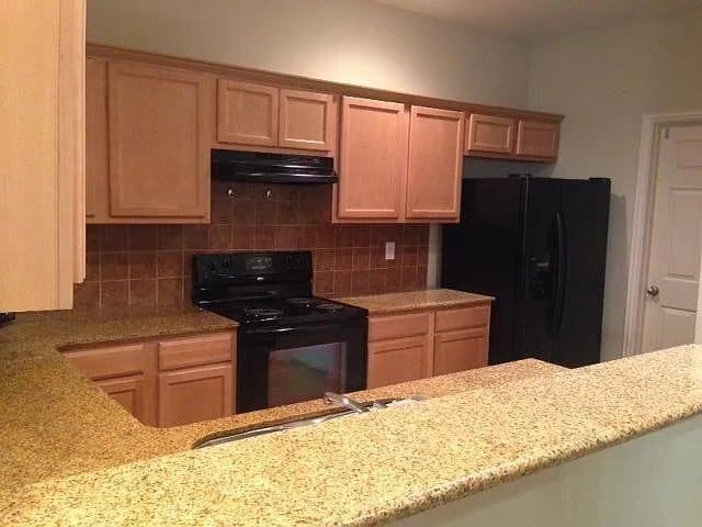 Building Photo - 209 Royal Glen Ct