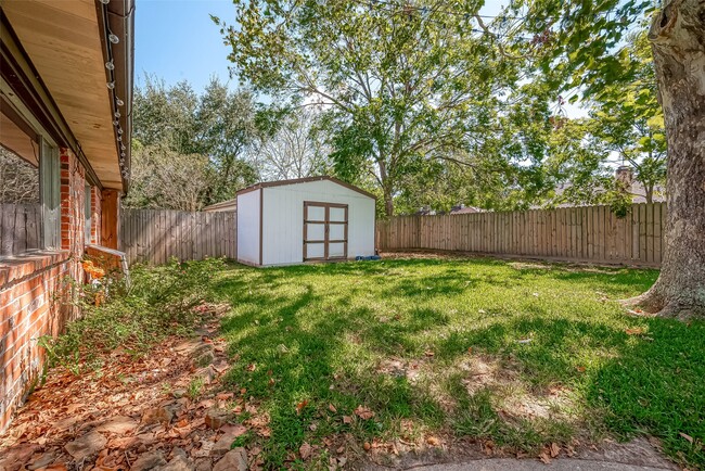 Building Photo - 810 Richvale Ln