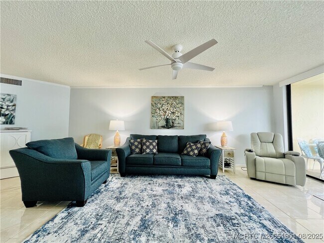 Building Photo - 9500 S Ocean Dr