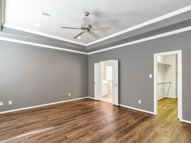 Building Photo - 3006 E Park at Fairdale