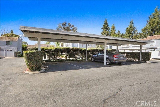 Building Photo - 63 Wildwood