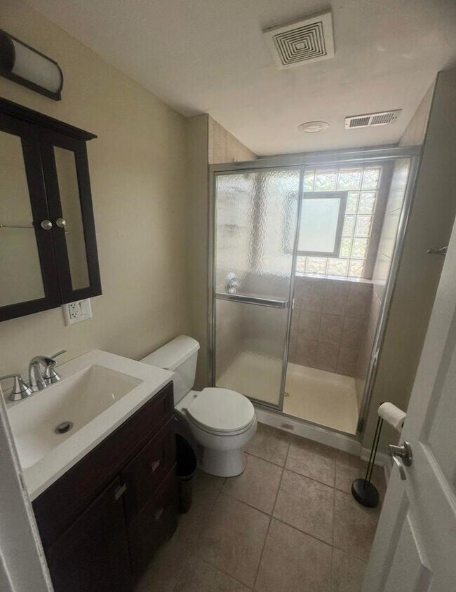 Building Photo - 980 Brush Hill Ln