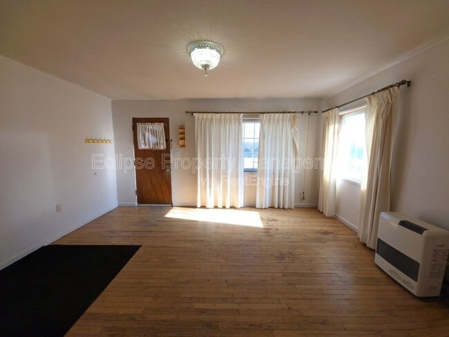 Building Photo - 503 Brown Ave