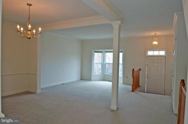 Building Photo - 14243 Glade Spring Dr