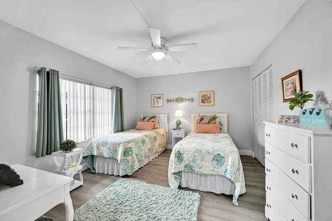 Building Photo - 5759 Phoenix Palm Ct