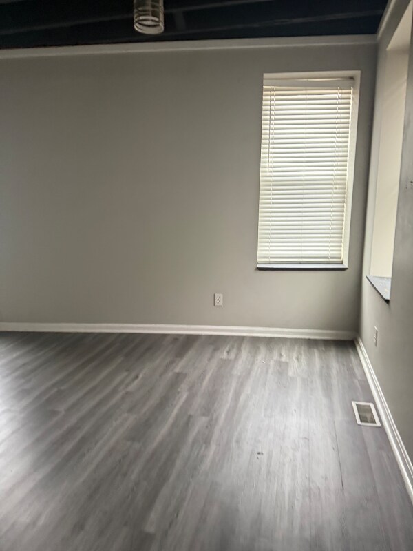 Building Photo - 401 Klotter Ave