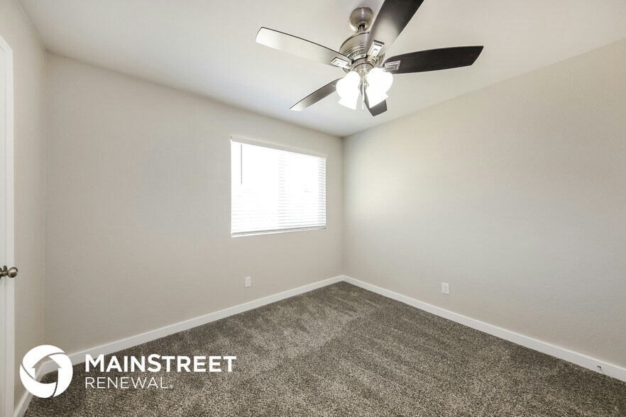 Building Photo - 318 W 18th Ave