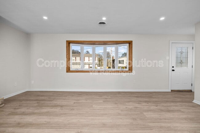 Building Photo - 1503 Wexford Ave