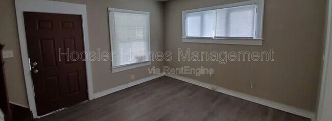 Building Photo - 5131 E Burgess Ave