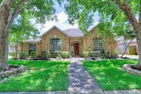 Building Photo - 2123 Meadow Park Cir