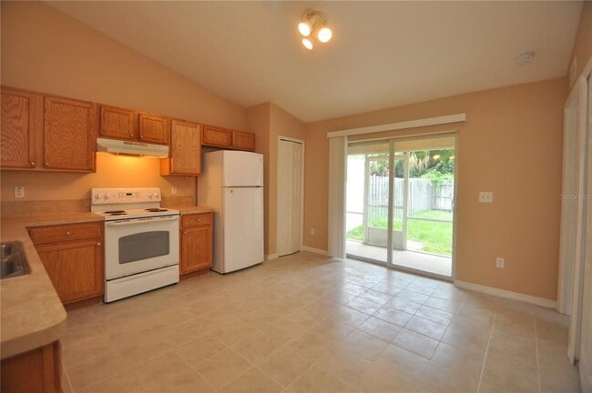 Building Photo - 69 Rose Dr