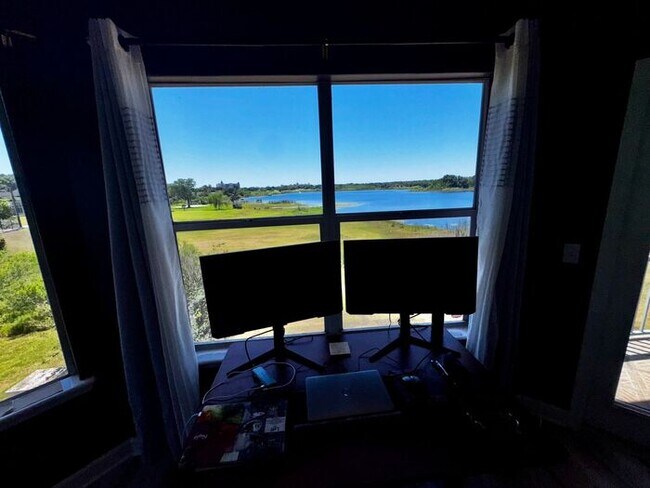 Building Photo - 3 Bedroom 2.5 Bath Cinnamon Bay Home with Stunning view, and Hardwood Flooring!