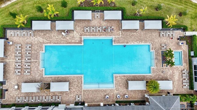 Building Photo - 11933 SW Coral Cove Pkwy