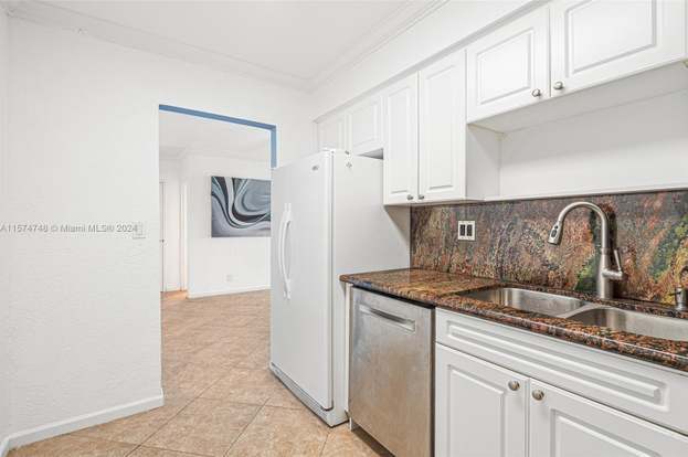 Building Photo - 2501 S Ocean Dr
