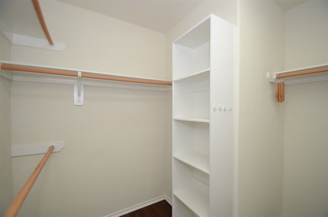 Building Photo - 5606 Claybeck Ln