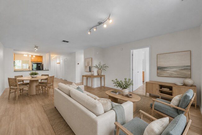 Building Photo - 19 Arbor Club Dr