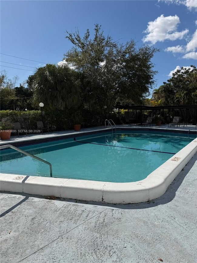 Building Photo - 16950 W Dixie Hwy