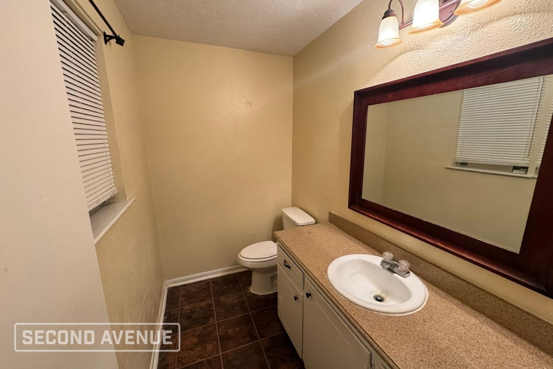 Building Photo - 1813 Country Village Blvd