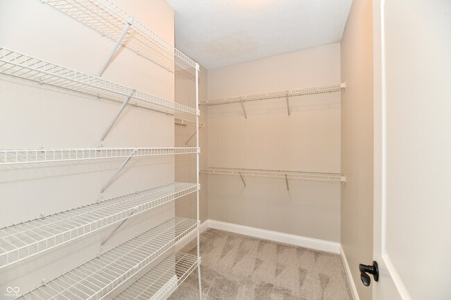 Building Photo - 8555 One W Dr