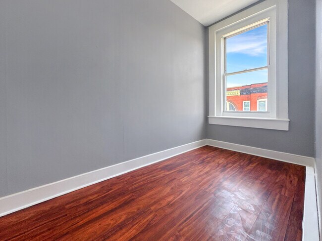 Building Photo - 1812 McCulloh St