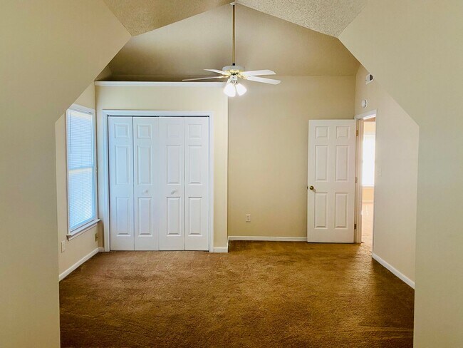 Building Photo - Beautiful and Spacious 3bdrm/2.5bth Home Conveniently Located in Chesterfield County!!