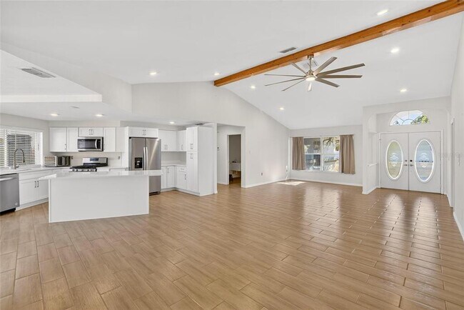 Building Photo - 15047 Woodbury Rd