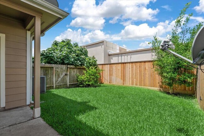 Building Photo - 2742 Windy Thicket Ln