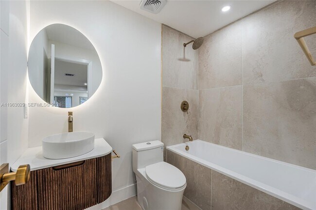 Building Photo - 1065 NW 50th St