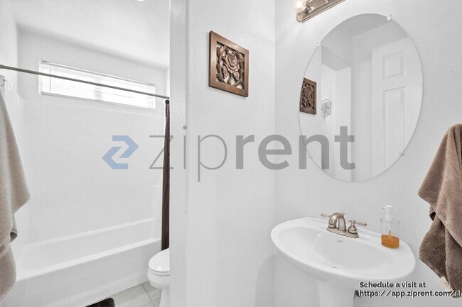 Building Photo - 1680 Mendocino Way