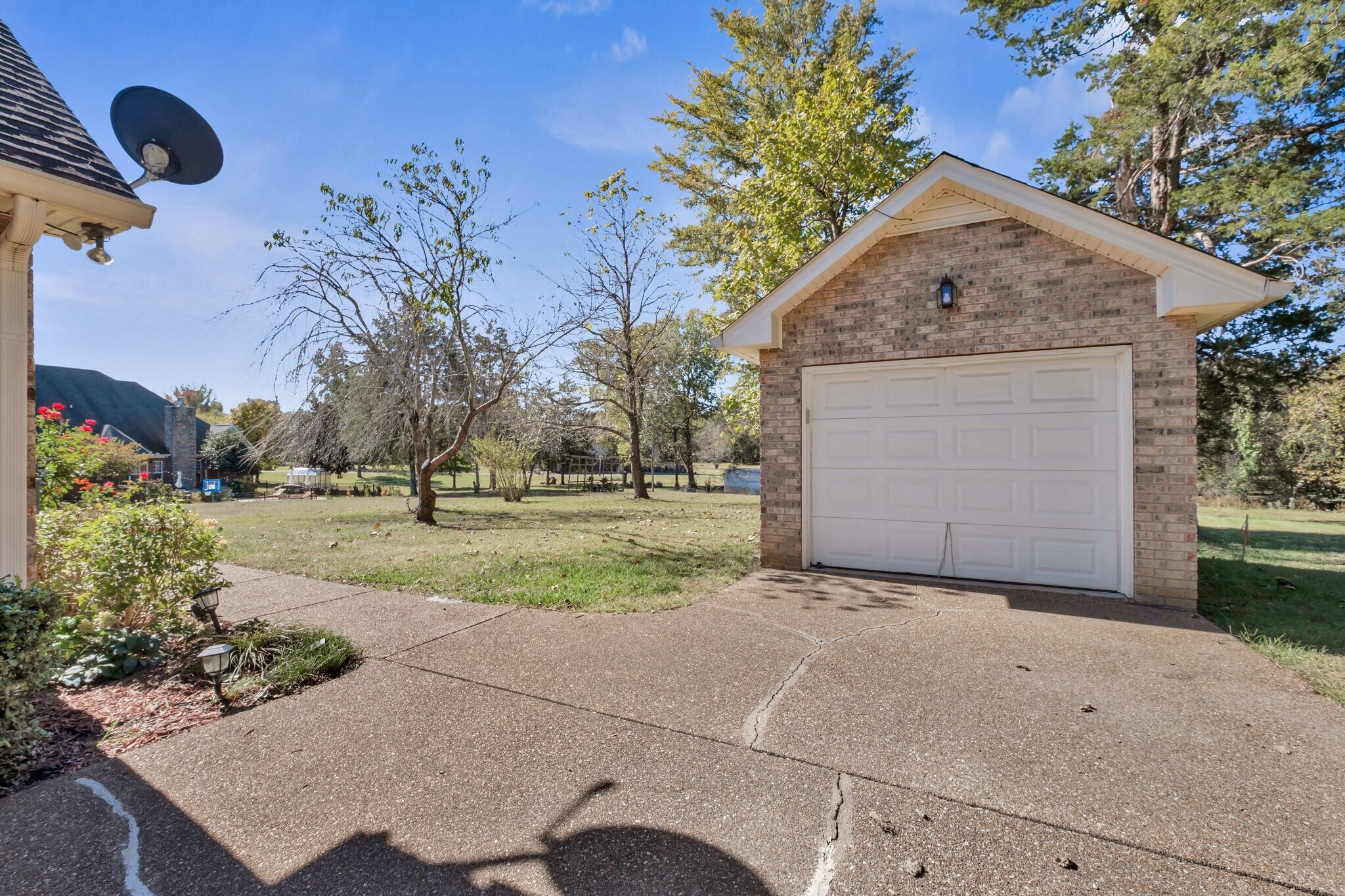 Building Photo - 614 Greene Dr