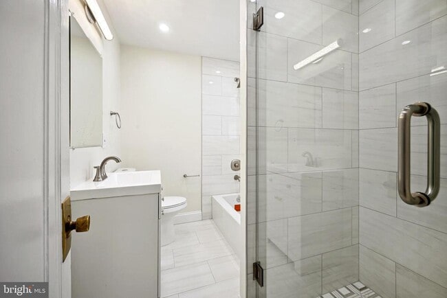 Building Photo - 4221 16th St NW