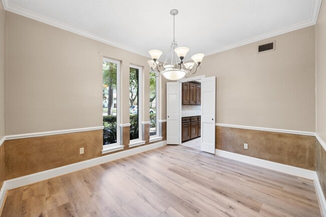 Building Photo - 12119 Auburn Hills Dr