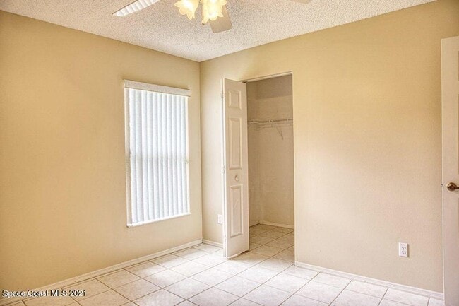 Building Photo - 805 Crossbow Dr