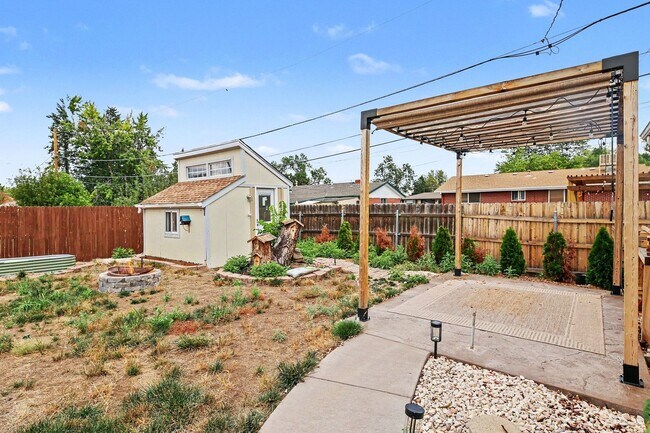 Building Photo - 6762 Harlan St