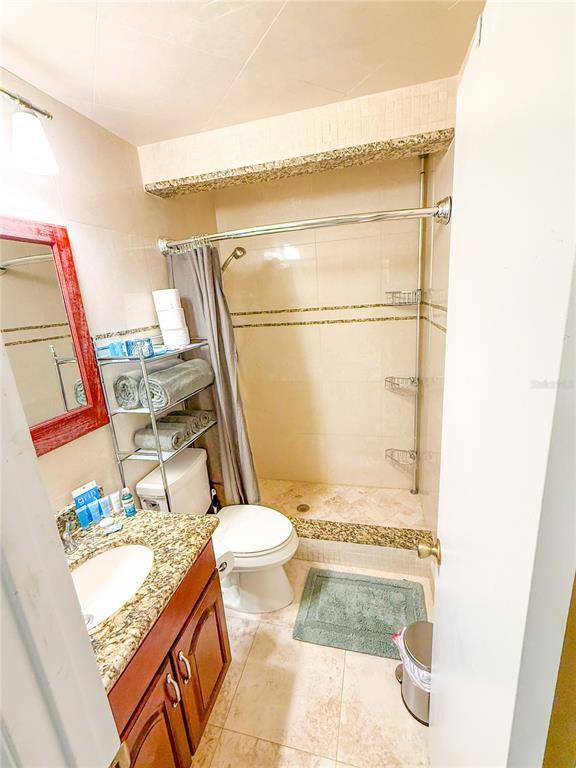 Building Photo - 2506 N Rocky Point Dr