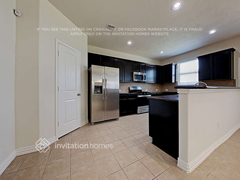 Building Photo - 30711 Academy Trace Dr