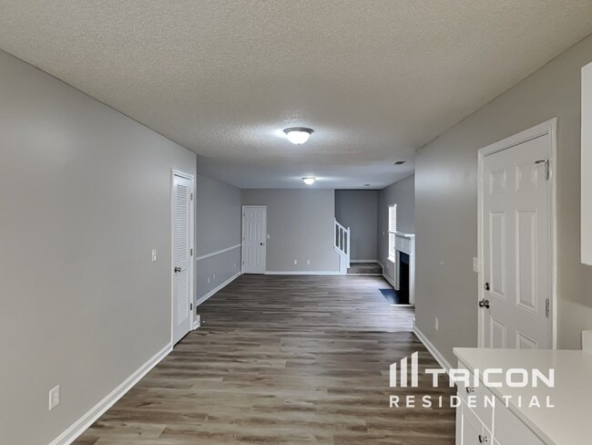 Building Photo - 413 Karli Ct