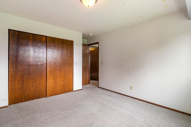 Building Photo - 197 Bay Lyn Dr