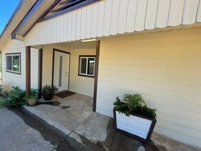 Building Photo - Olive Estates