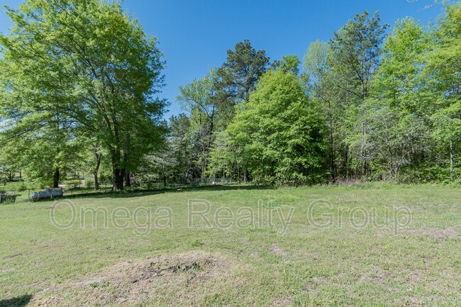 Building Photo - 213 Ashley Dr