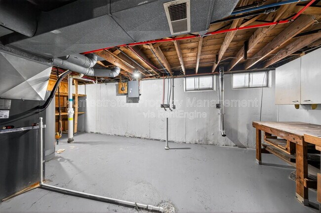 Building Photo - 10201 Surf Dr