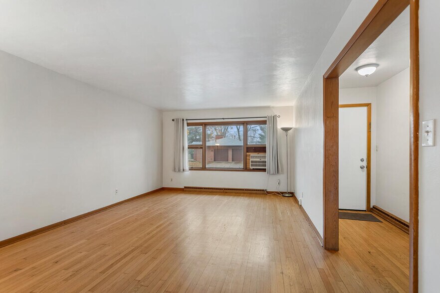 Building Photo - 1320 Alms Dr