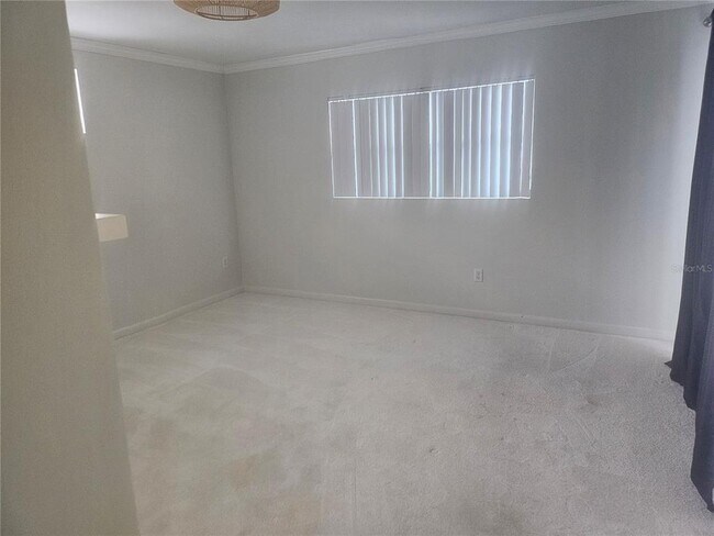 Building Photo - 332 2nd St W