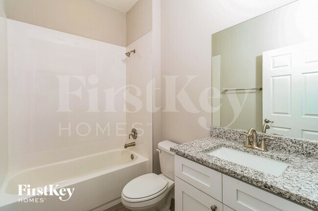 Building Photo - 121 Dailey St SE