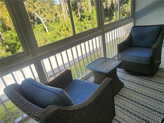 Building Photo - 6503 Fairway Gardens Dr