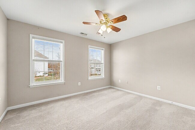 Building Photo - 9 Gallery Rd