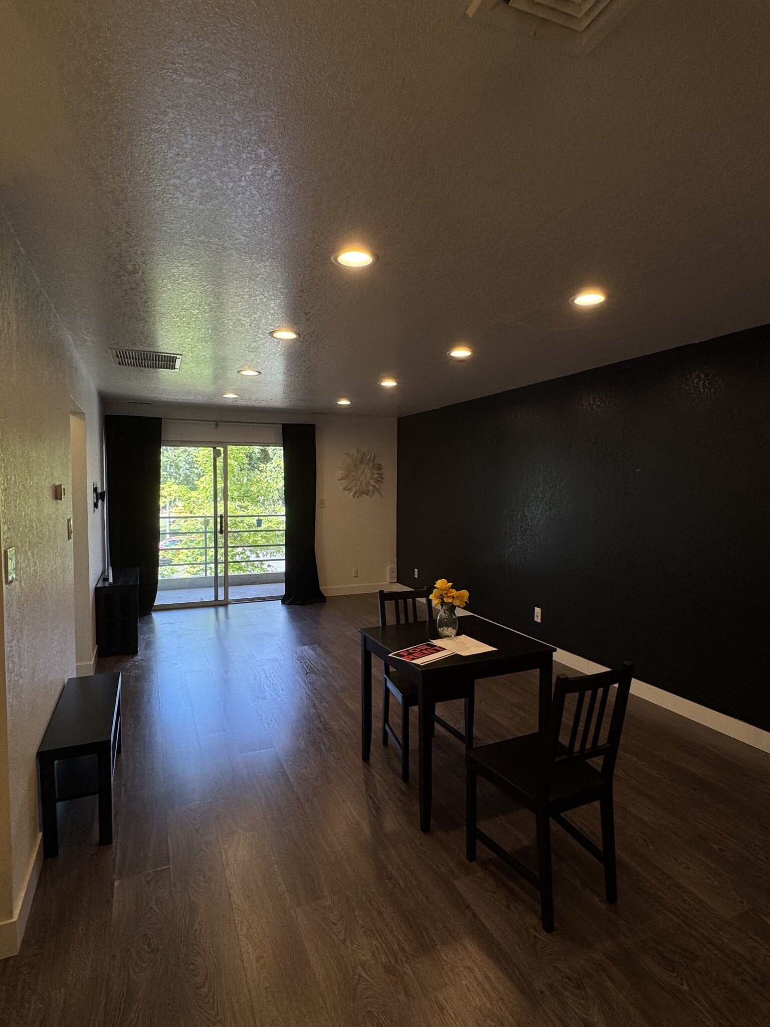 Building Photo - 110 S 800 E