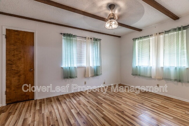 Building Photo - 3503 Clearfield Dr